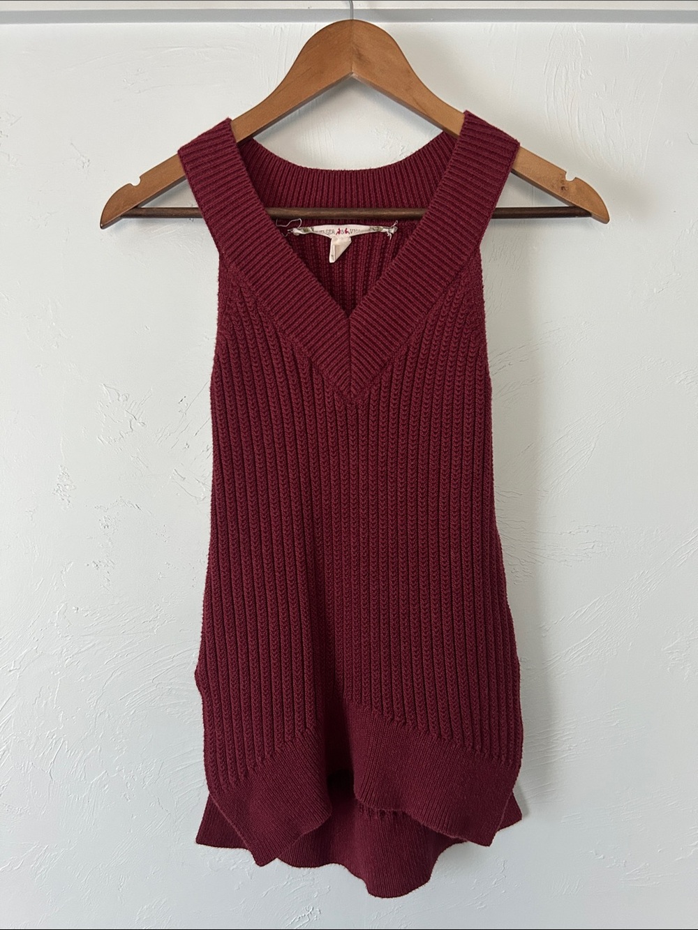 Chelsea & Violet Ribbed V-Neck Sleeveless Sweater Tank - Burgundy